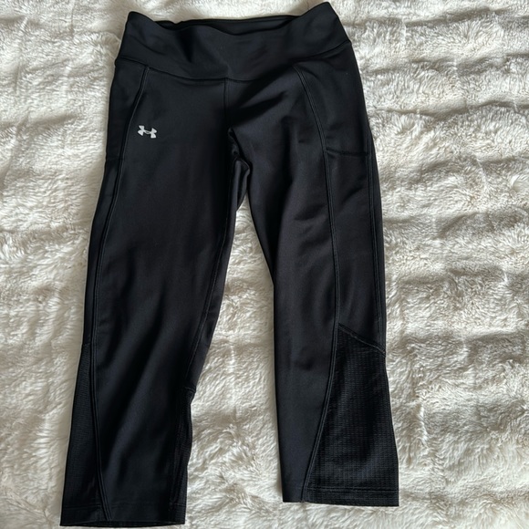 Under Armour Black Capri Active Leggings - Picture 1 of 4